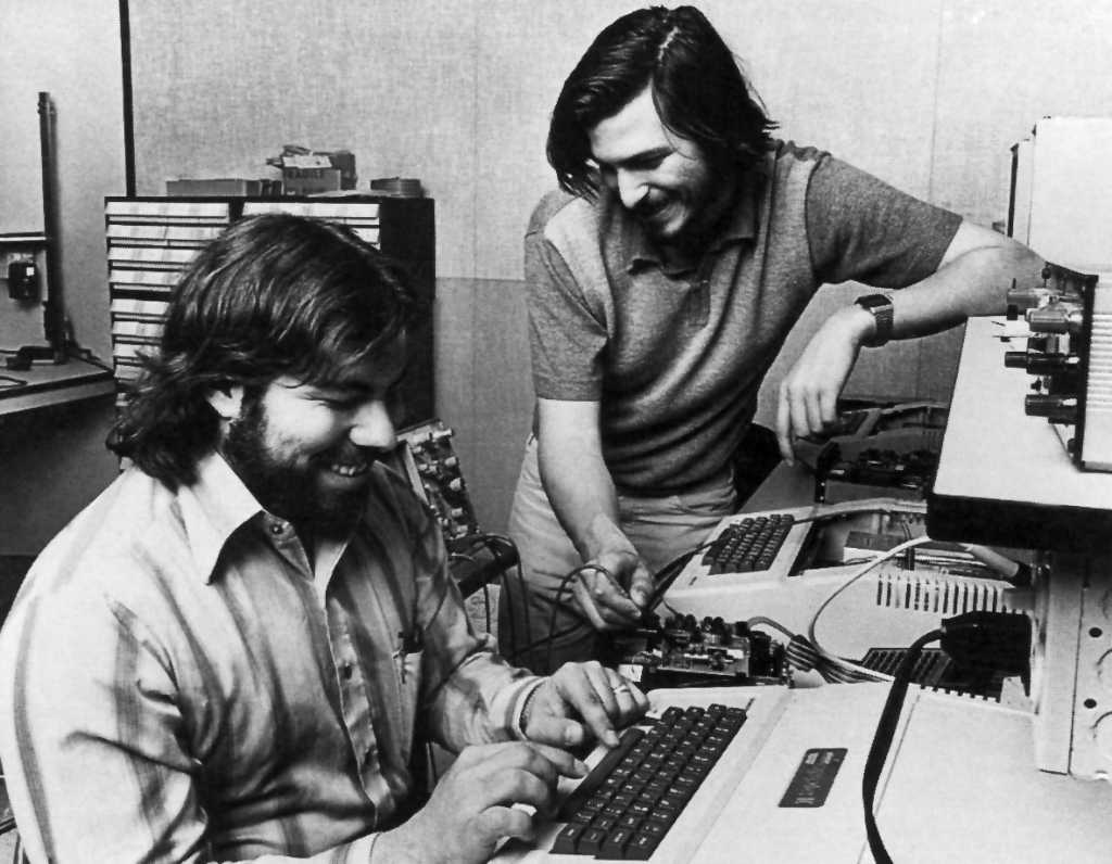 Steve Jobs and Wozniak Started Their Career As Hackers!