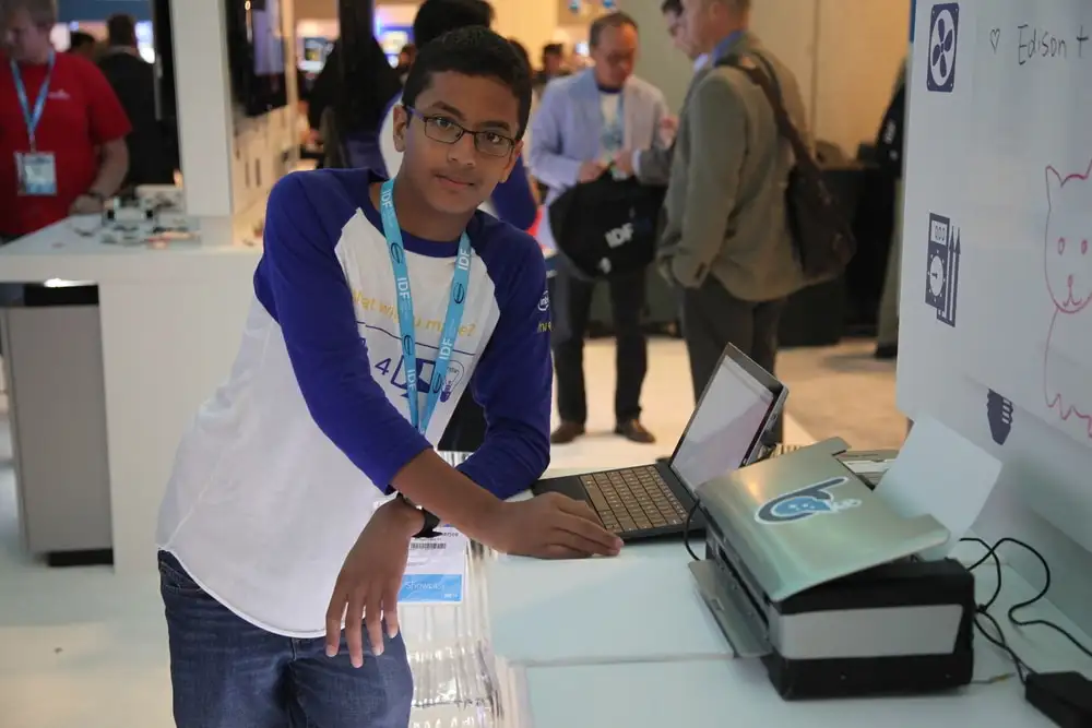 Shubham Banerjee with Braigo . at IDF Shubham Banerjee with Braigo 2.0 at IDF14