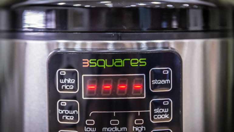 square rice cooker product photos