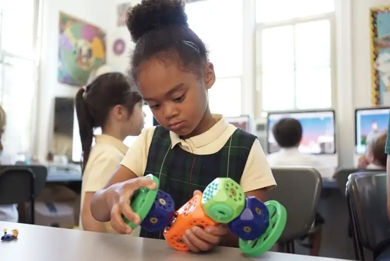 wunderkind modular programmable robot toy