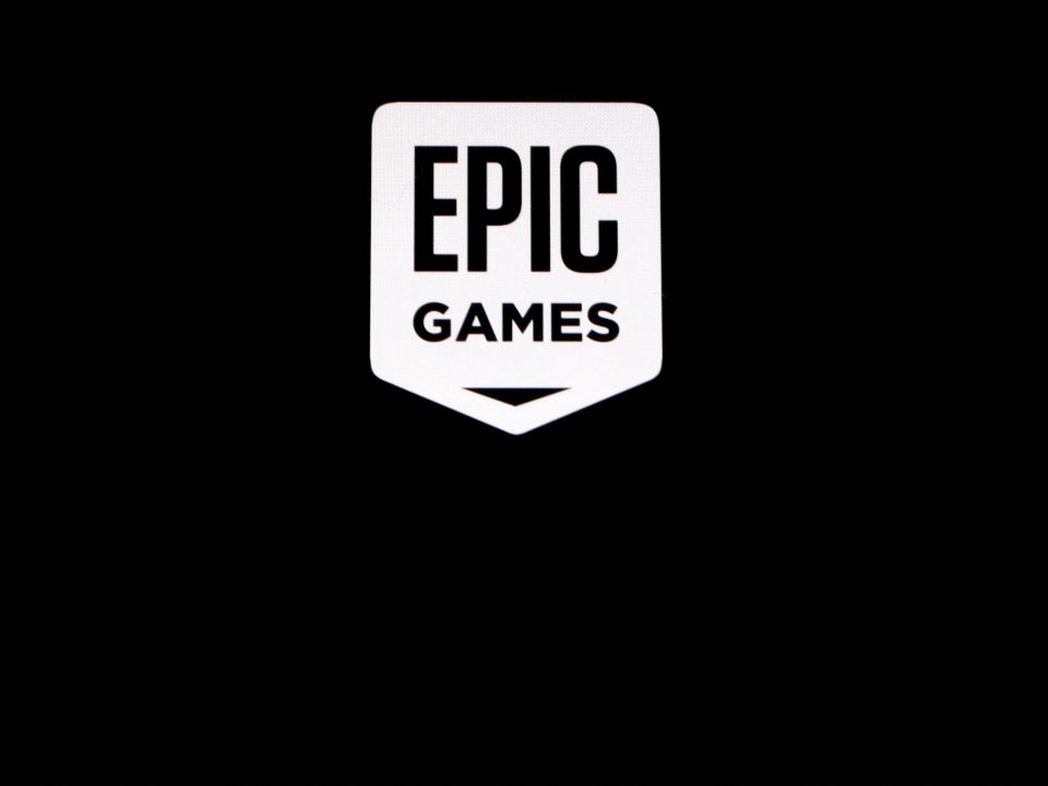 Epic Games, Apple