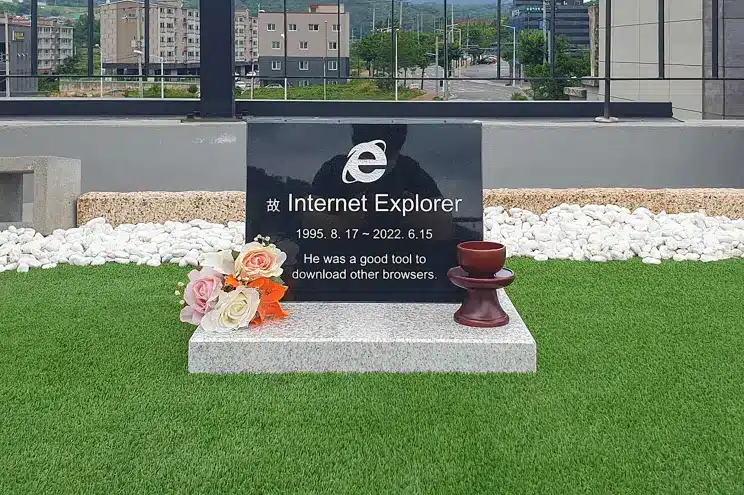 internet explorer grave