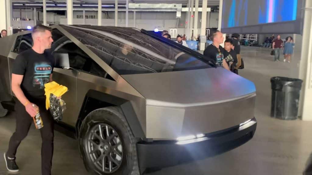 Tesla Cybertruck 