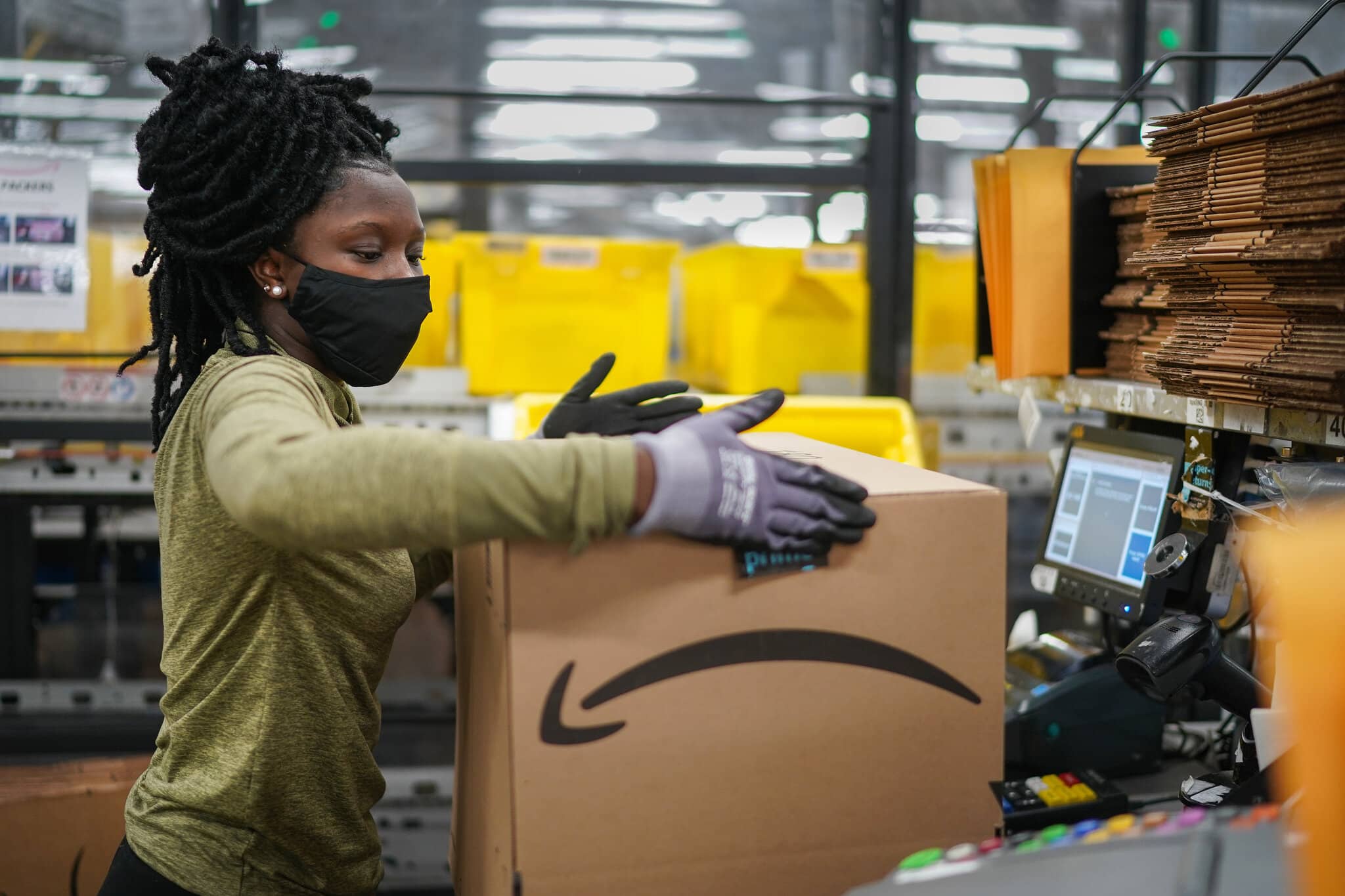 Amazon Still Firing Staffers On Big Scale - 15