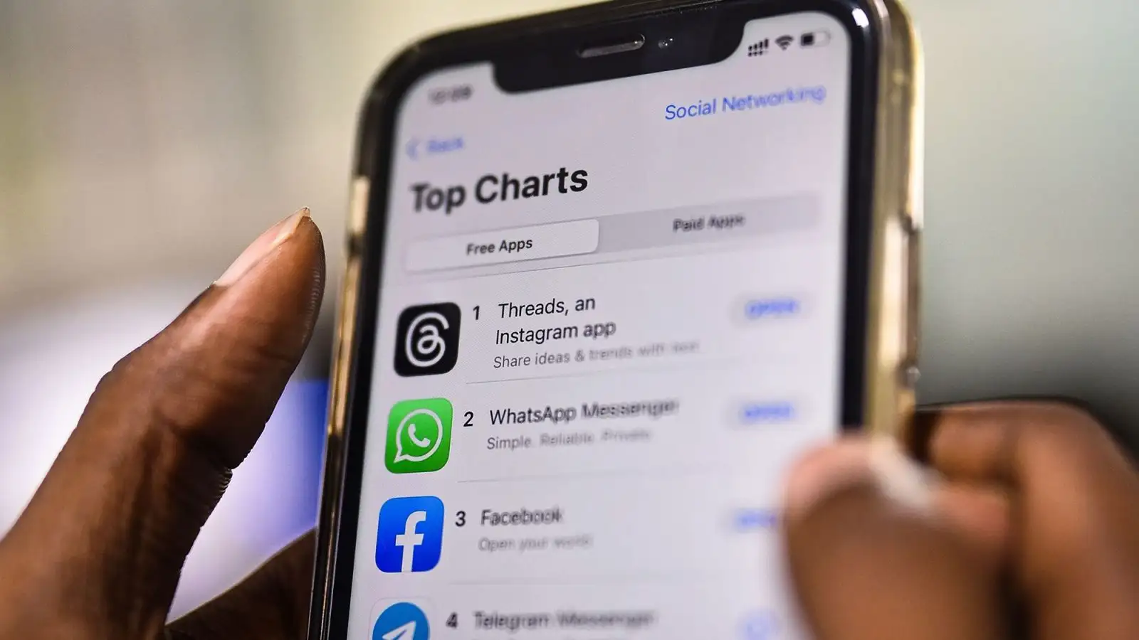 Threads’ to Recieve DM Support Soon, Confirms Meta Spokesperson